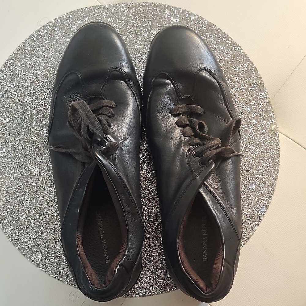 Banana Republic Classic Black Oxfords Size 11.5